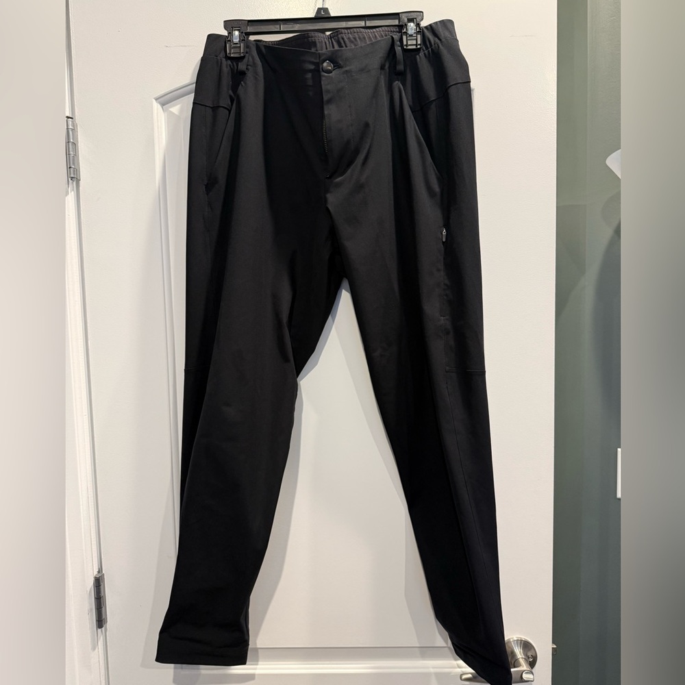 Lululemon Commuter Jogger
